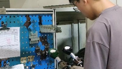 在RV減速器和（hé）工業機器（qì）人方麵，軸承發揮了怎麽樣的作用？