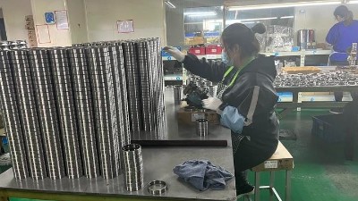 角（jiǎo）接觸球軸承C和AC通用嗎（ma）？性能區（qū）別有哪些？
